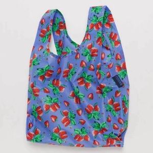 NWT BAGGU Baby Reusable Bag - Wild Strawberry Print